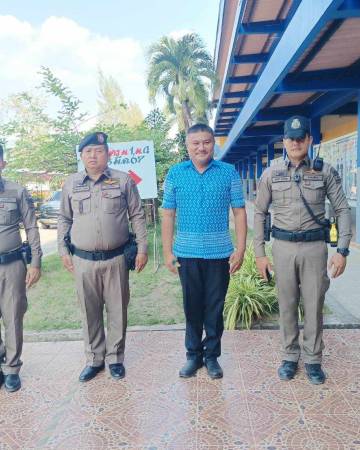 เจ้าหน้าที่ สภ ห้วยราช มาตรวจเยี่ยมอำนวยความเรียบร้อยโรงเรียน